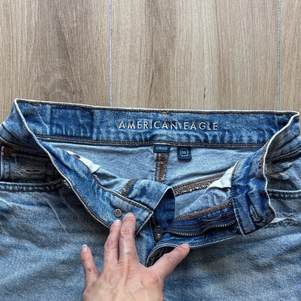 American Eagle Outfitters Women’s Distressed Denim Shorts - Picture 2 of 7